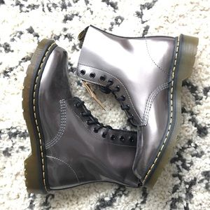 DR. MARTEN | Pascal Pewter Spectra Patent boots